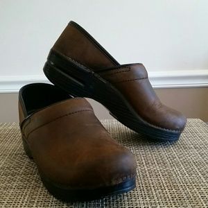 Dansko brown leather size 39